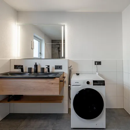 Apartament #11 Jsliving Comfort - Privater Balkon Bad Kueche Smarttv Wlan Kostenlose Parkplaetze *