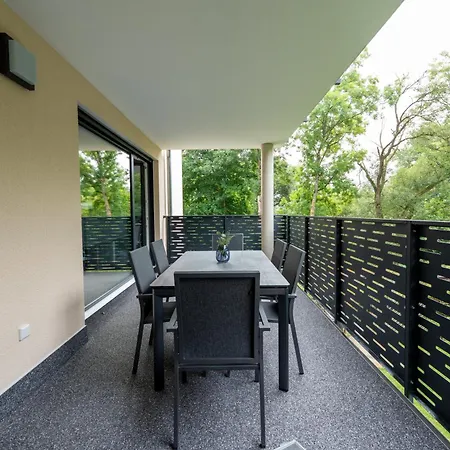 Apartament #11 Jsliving Comfort - Privater Balkon Bad Kueche Smarttv Wlan Kostenlose Parkplaetze Horb am Neckar