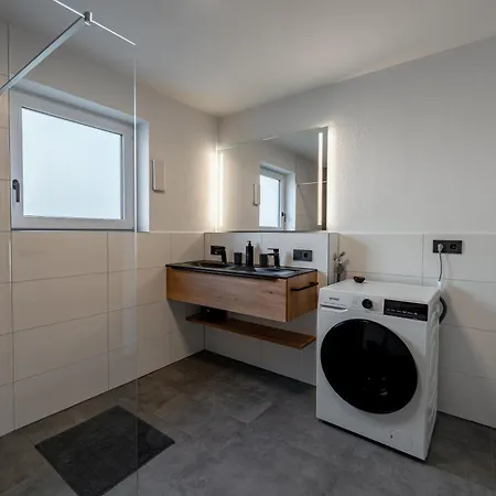 #11 Jsliving Comfort - Privater Balkon Bad Kueche Smarttv Wlan Kostenlose Parkplaetze