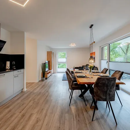#11 Jsliving Comfort - Privater Balkon Bad Kueche Smarttv Wlan Kostenlose Parkplaetze Horb am Neckar